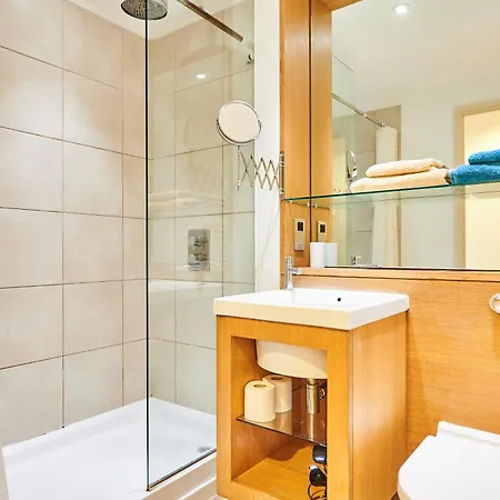 Bright 2 Bedroom Flat In Old Street With Balcony Londres Extérieur photo