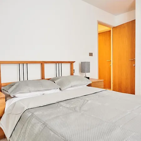 Bright 2 Bedroom Flat In Old Street With Balcony Londres Extérieur photo